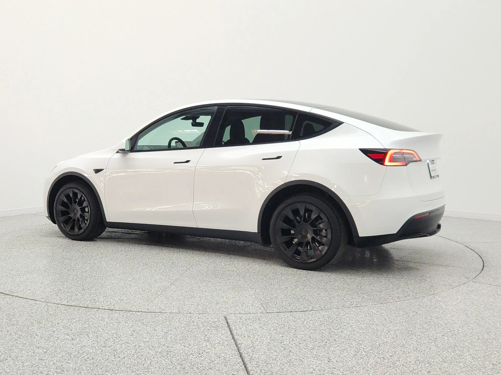 Used 2022 Pearl White Multi-Coat Tesla Long Range AWD image 8