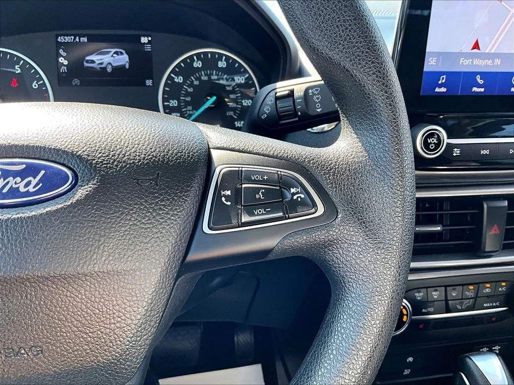 Used 2022 Blue Ford SE image 20