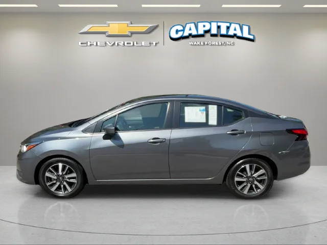 Used 2024  Nissan SV image 2