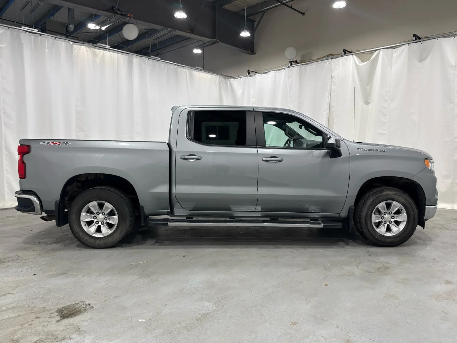 Used 2023 Sterling Gray Metallic Chevrolet LT image 6