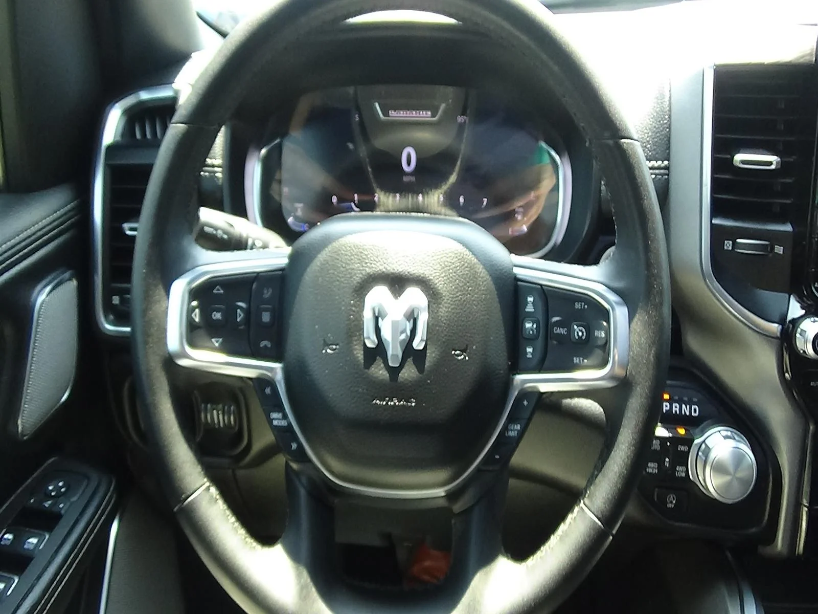 Used 2025 Granite Crystal Metallic Clear Coat (pau) RAM Laramie image 23