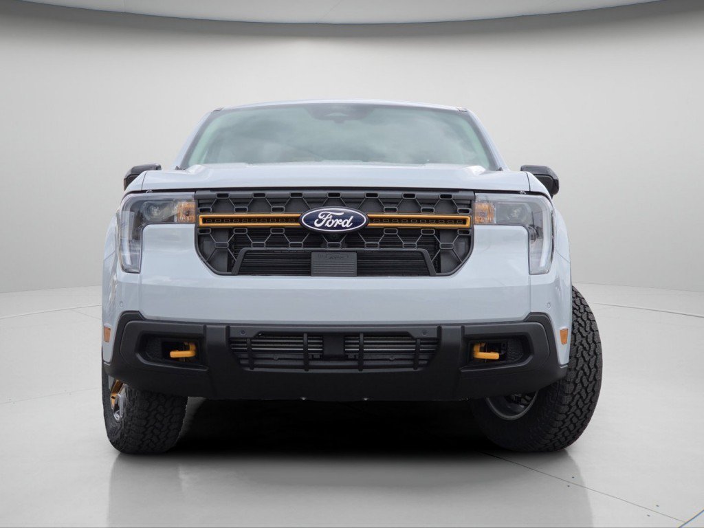 New 2026 Space White Metallic Ford Tremor image 3