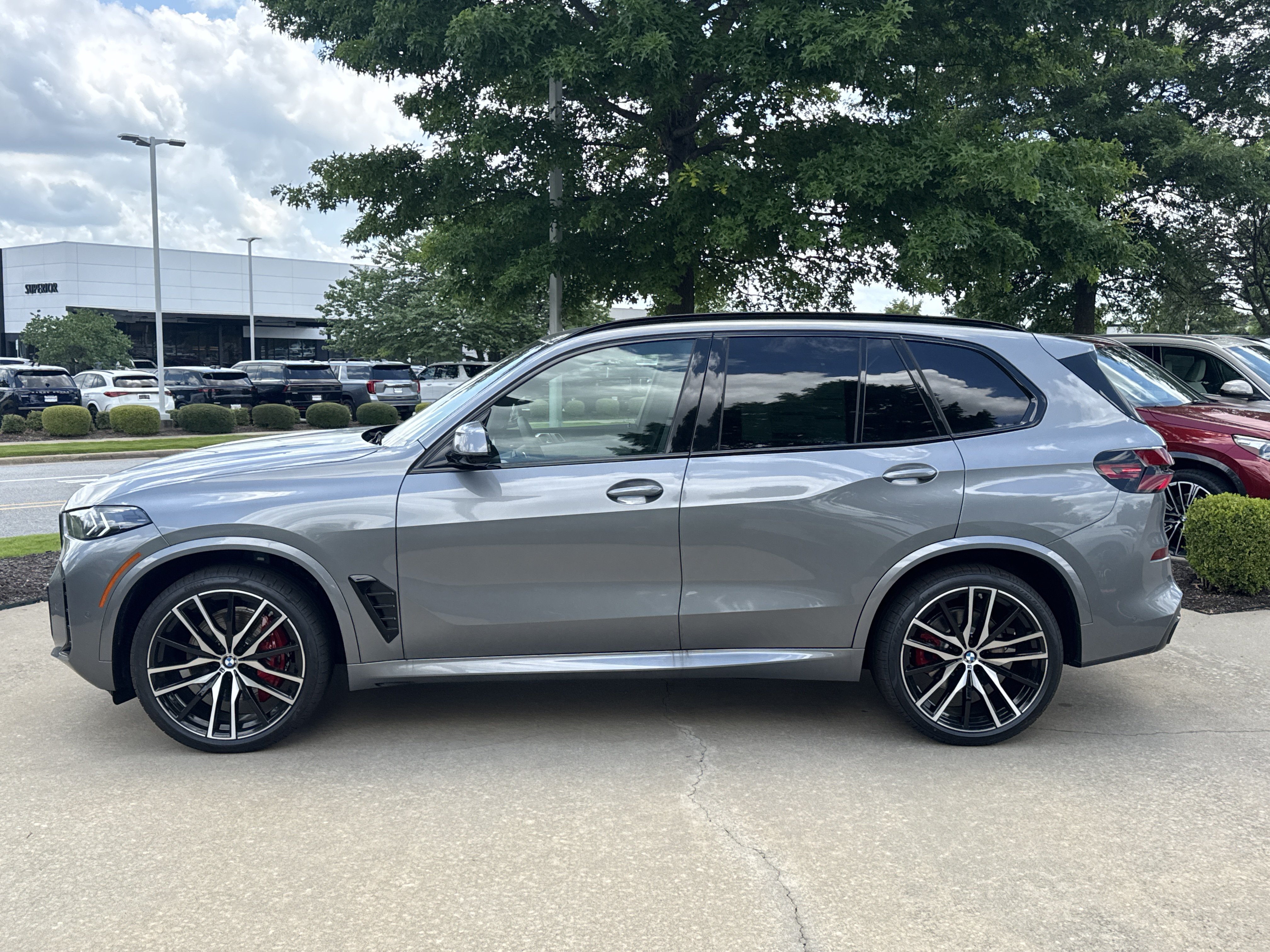 New 2026 SKYSCRAPER GREY BMW xDrive40i image 2