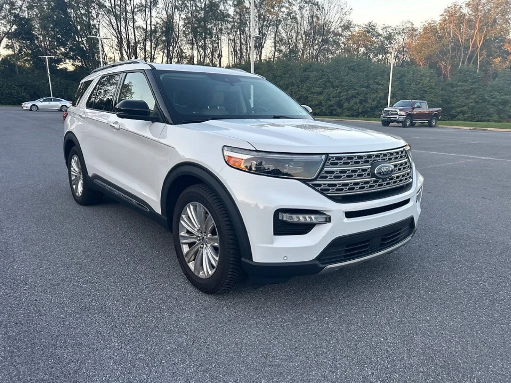 Used 2021 White Ford Limited image 2