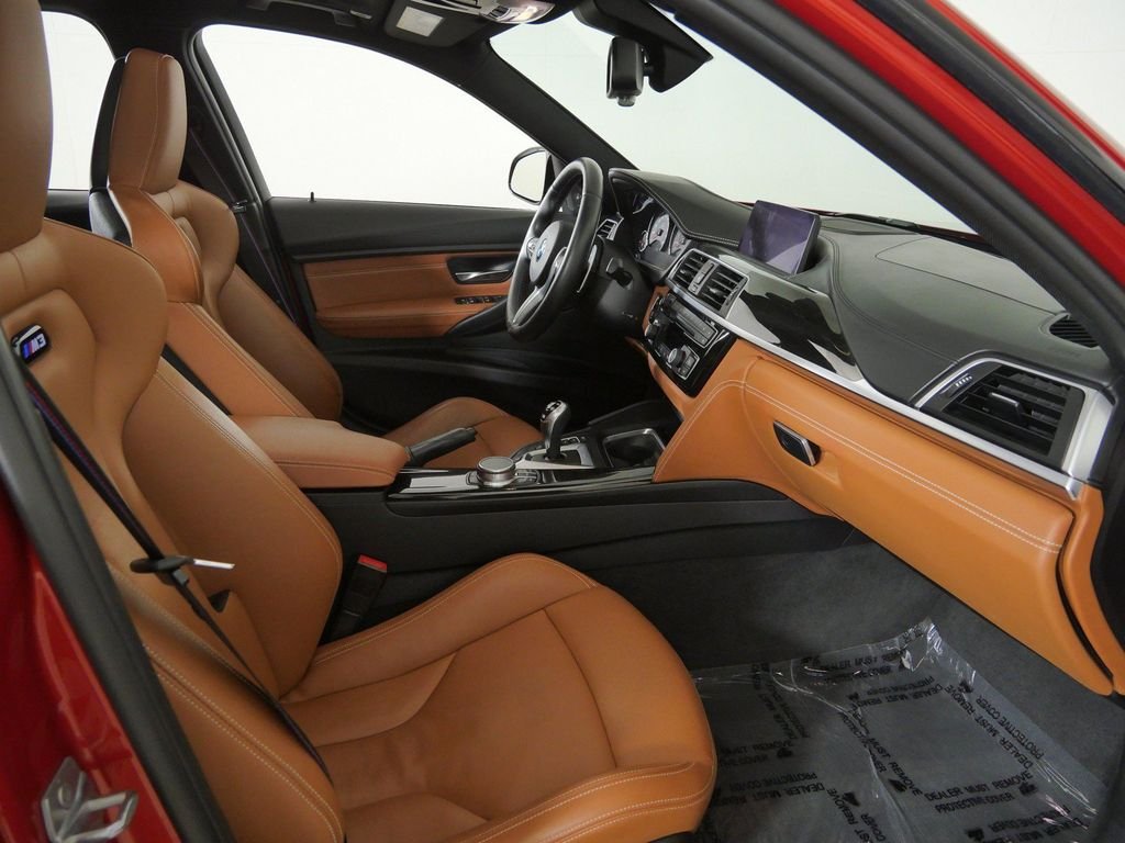 Used 2018 Sakhir Orange II Metallic BMW Base image 21