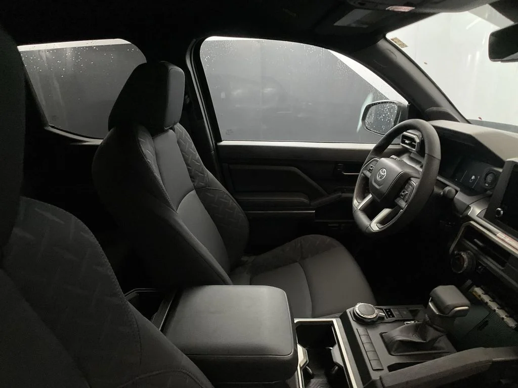 2026 Toyota Tacoma SR5 - Photo 26