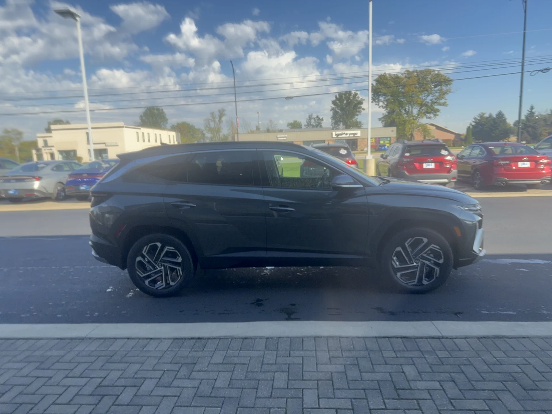 New 2026 Amazon Gray Metallic Hyundai Limited image 3
