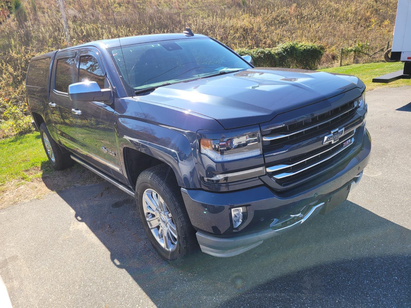 2018 Chevrolet Silverado 1500 LTZ photo 3