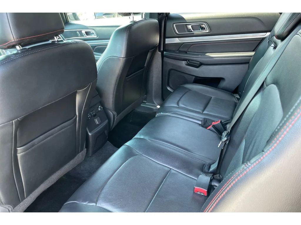 Used 2017 Magnetic Metallic Ford Sport image 13