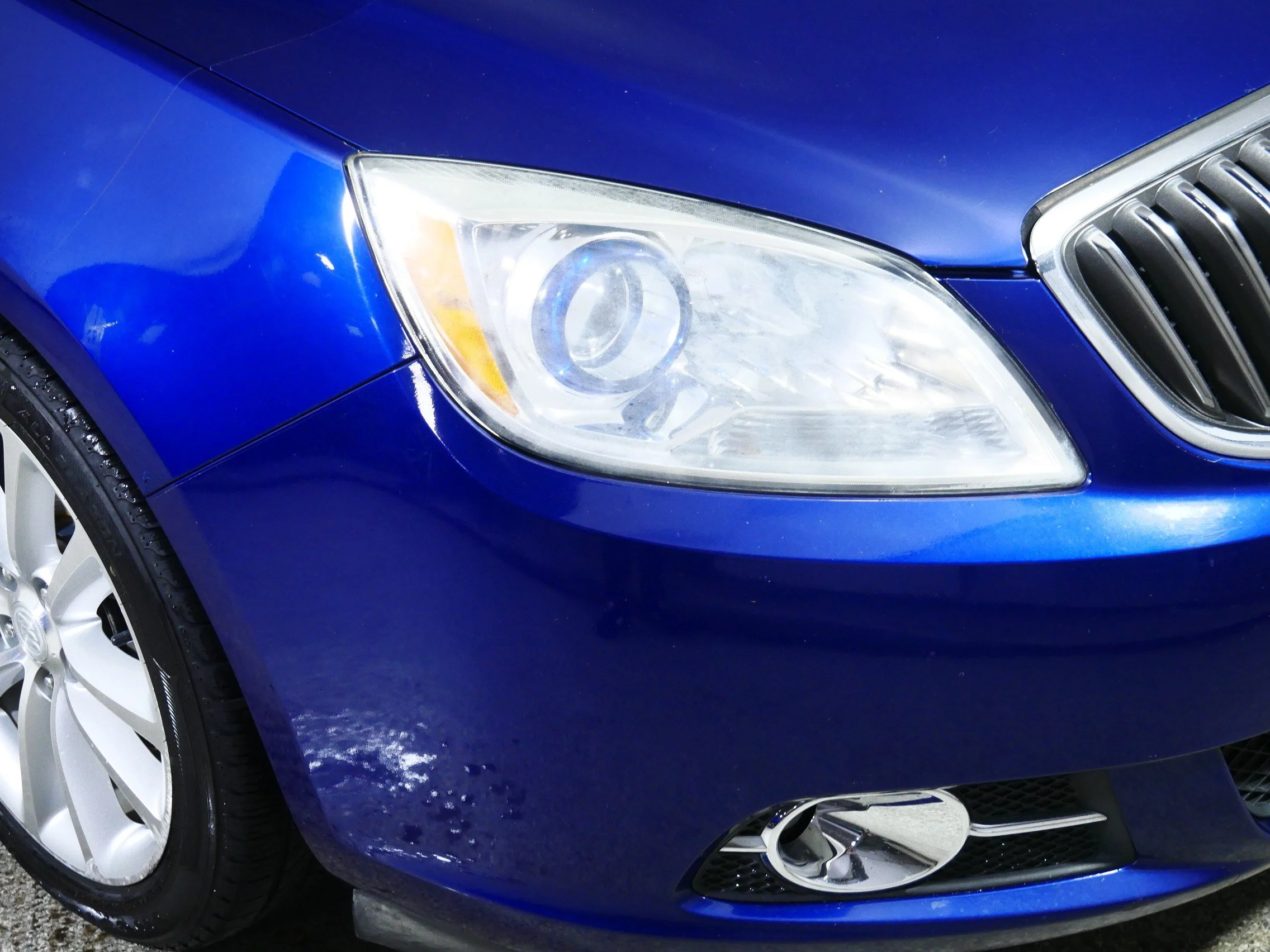 Used 2013 Luxo Blue Metallic Buick  image 16