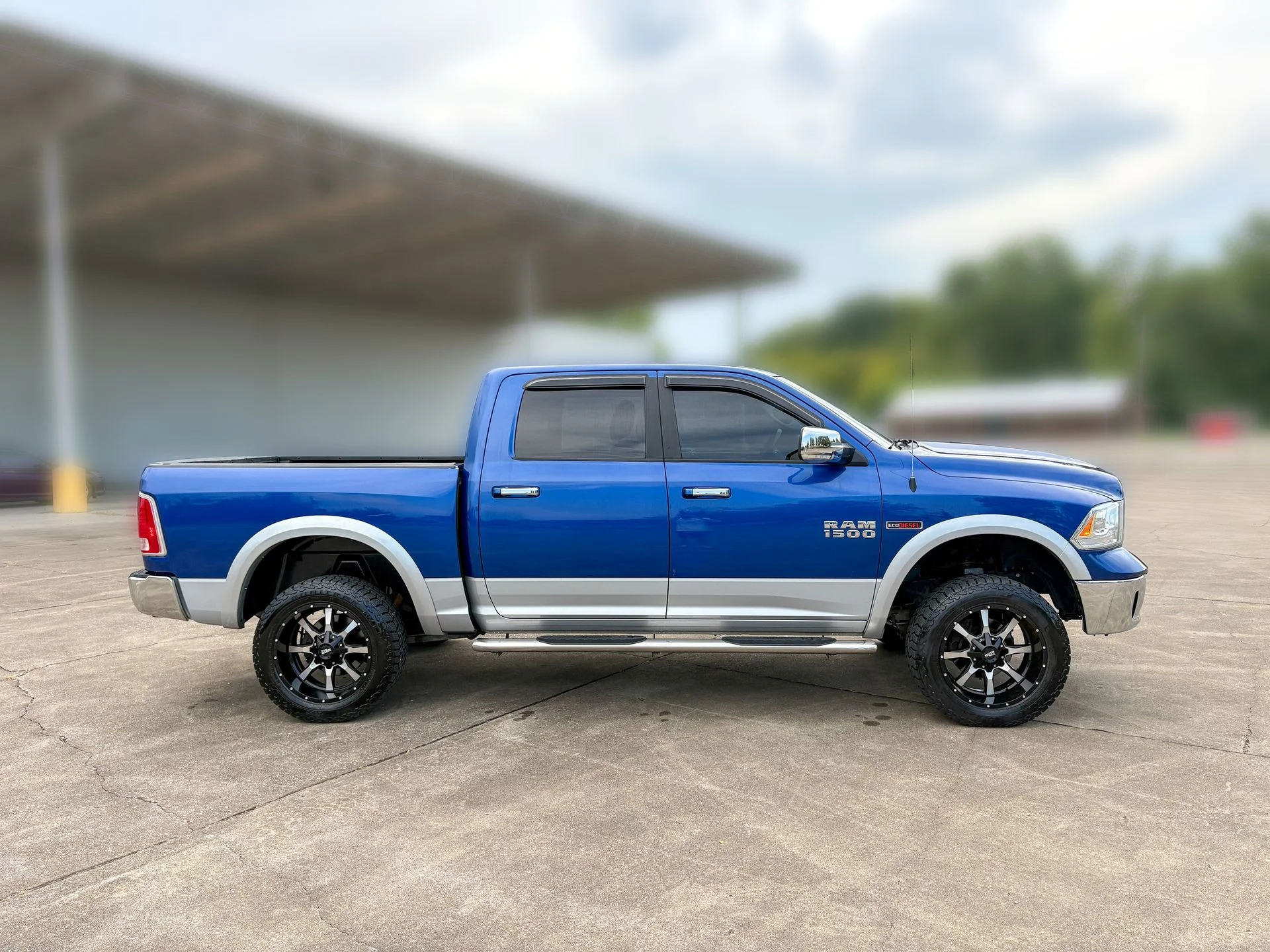 Used 2016 Blue Ram Laramie image 15