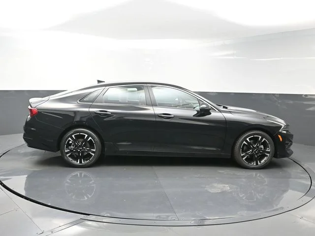 Used 2023 Black Kia GT-Line image 8