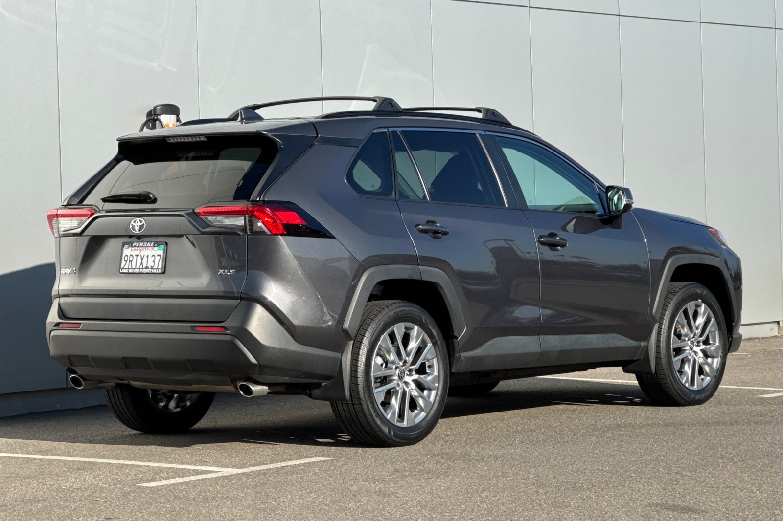 Used 2025 Gray Toyota XLE Premium image 5