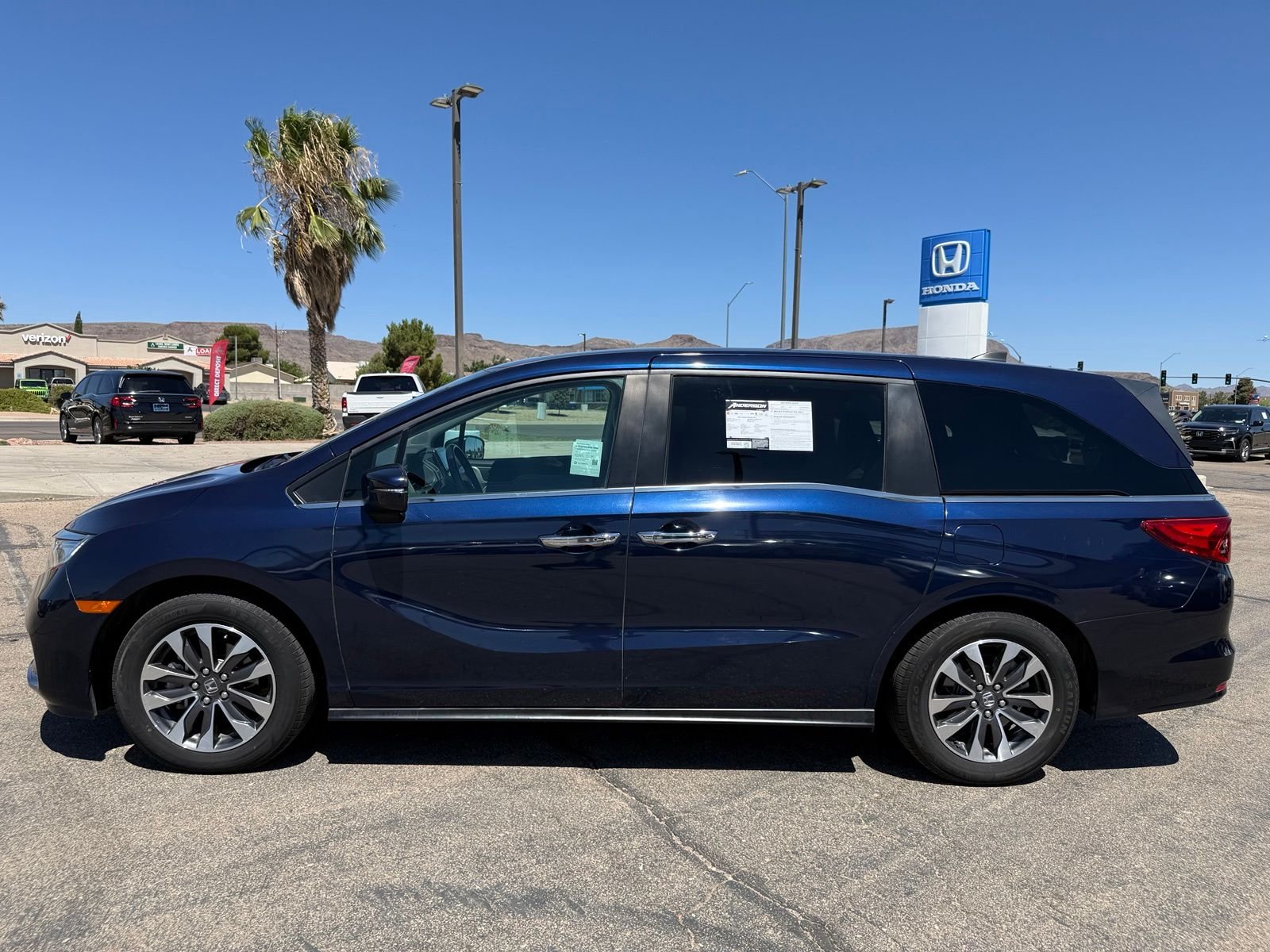 2024 Honda Odyssey EX-L - Photo 10