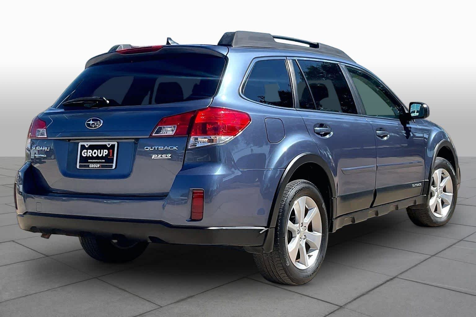 Used 2014 Twilight Blue Metallic Subaru 2.5i Limited image 13