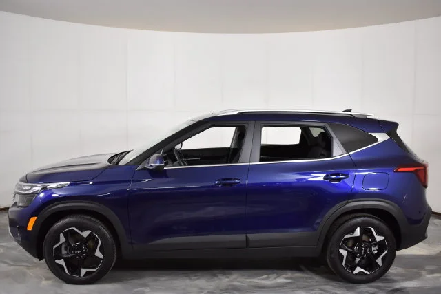 Used 2024 Blue Kia EX image 5