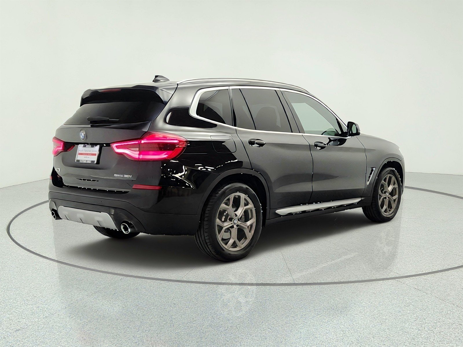 Used 2021 Jet Black BMW sDrive30i Sports Activity Vehicle image 5