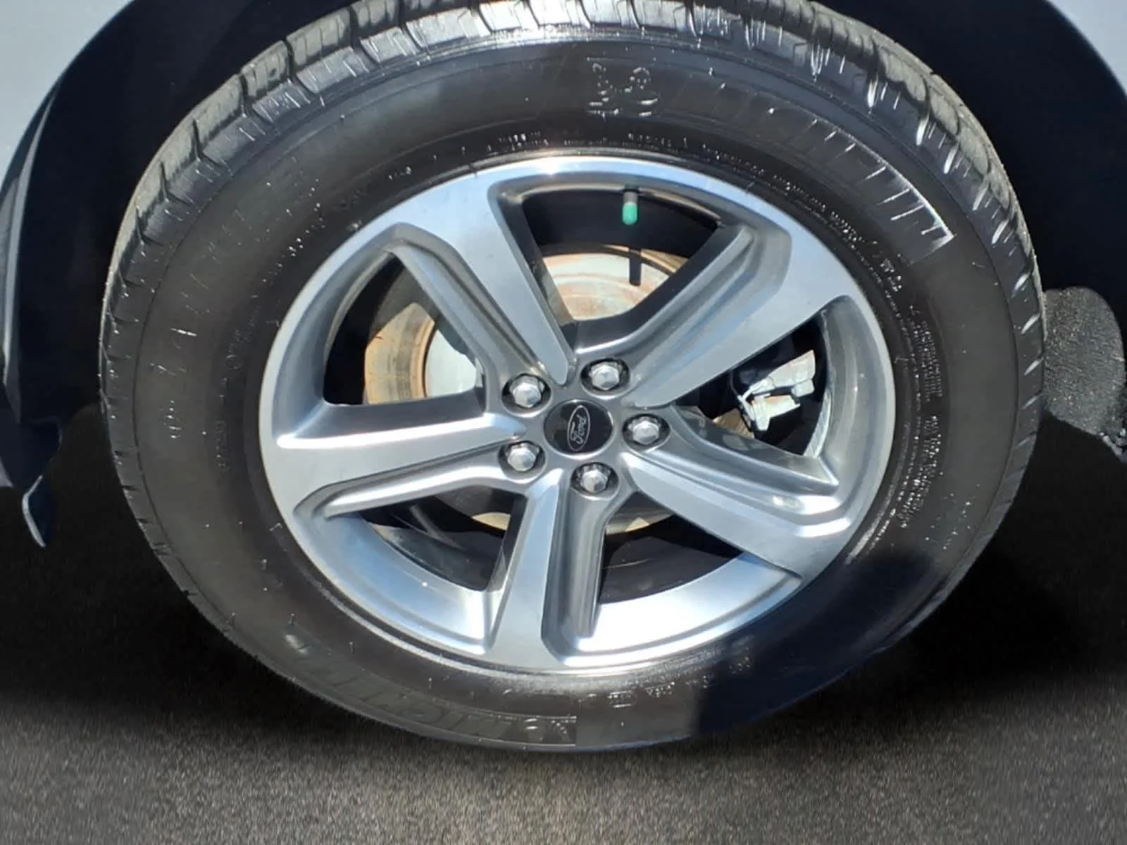 Used 2023 Iconic Silver Ford SEL image 9