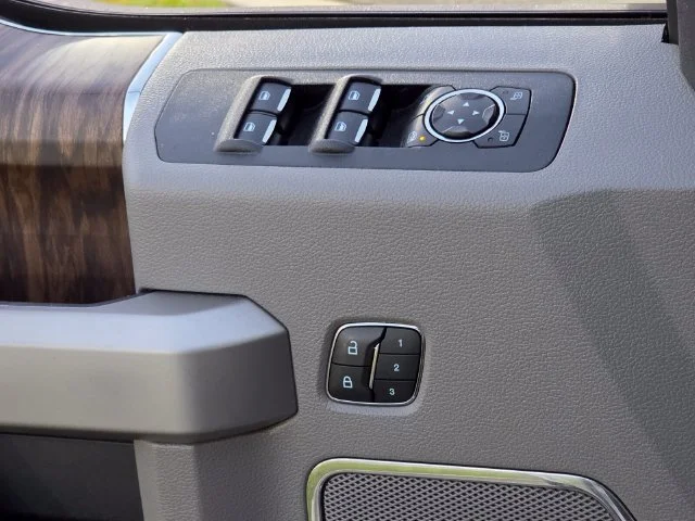 Used 2019 Silver Ford Lariat image 30