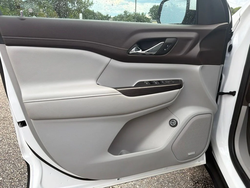 Used 2023 Summit White GMC SLT image 12