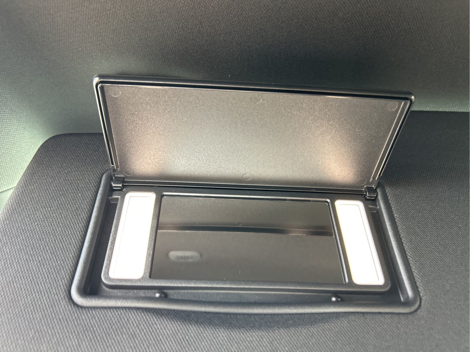 New 2026 Baltic-Gray Metallic Clear-Coat Exterior Paint Jeep Limited Altitude image 24
