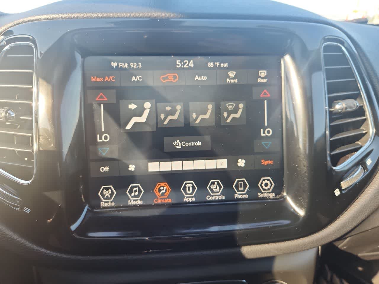 Used 2021 Pearl White Tri-Coat Jeep Limited image 20