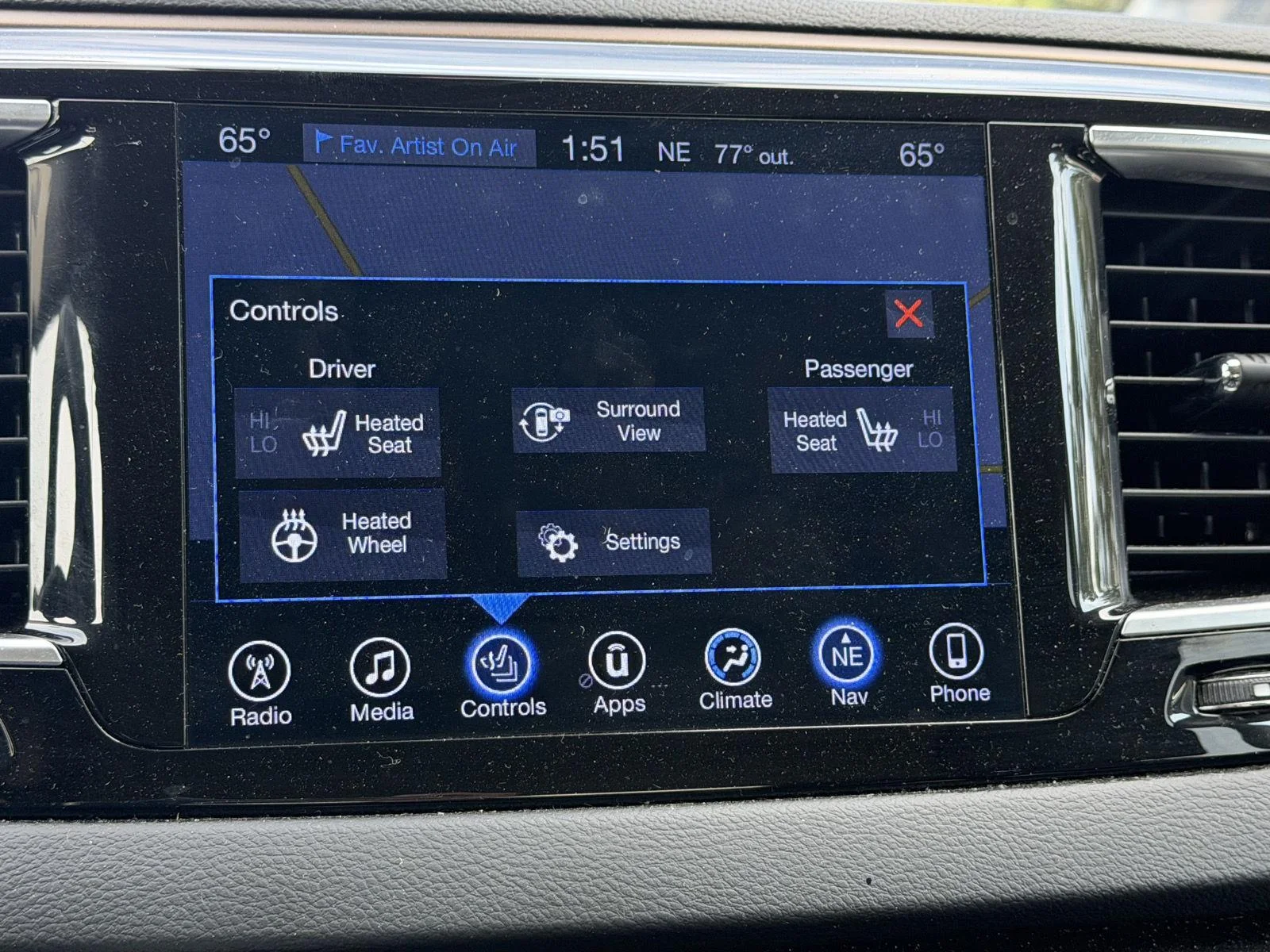 Used 2017 Granite Crystal Clearcoat Metallic Chrysler Touring-L Plus image 8