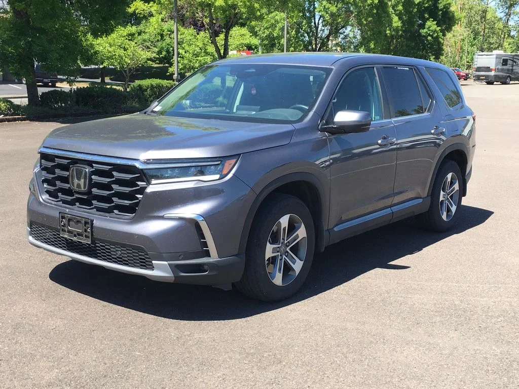 2024 Honda Pilot EX-L 8-Occupant AWD's photo