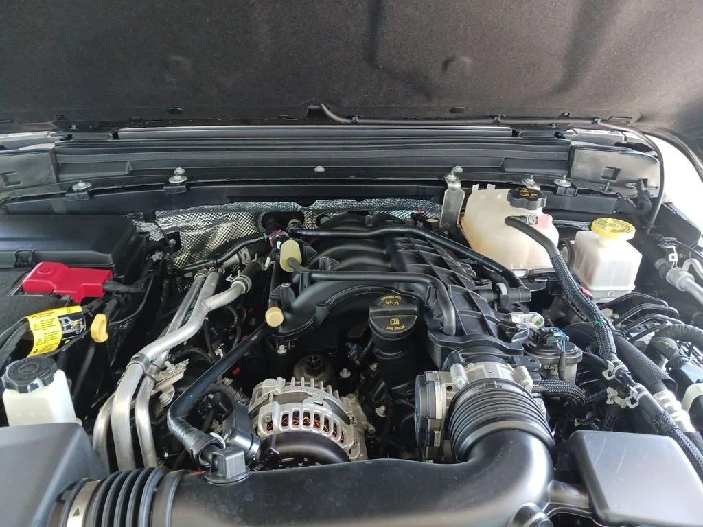 Used 2025 Gray Jeep Nighthawk image 13