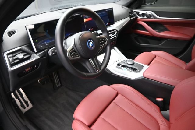 Used 2023 Gray BMW eDrive40 image 18
