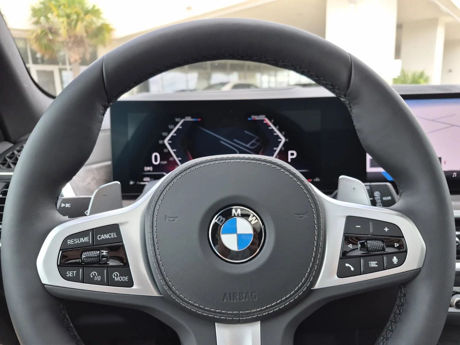 New 2026 Mineral White Metallic BMW xDrive40i image 22