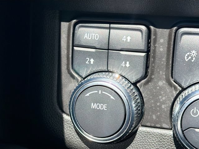 2024 GMC Yukon AT4 - Photo 46