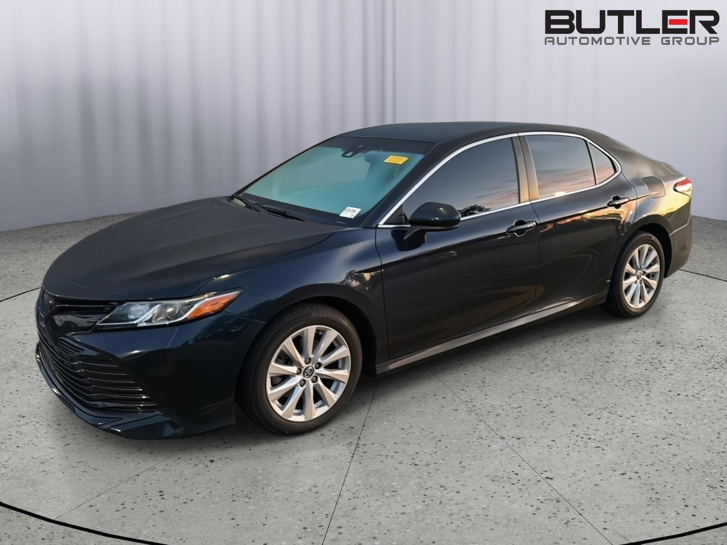 Used 2020 Galactic Aqua Mica Toyota LE image 2