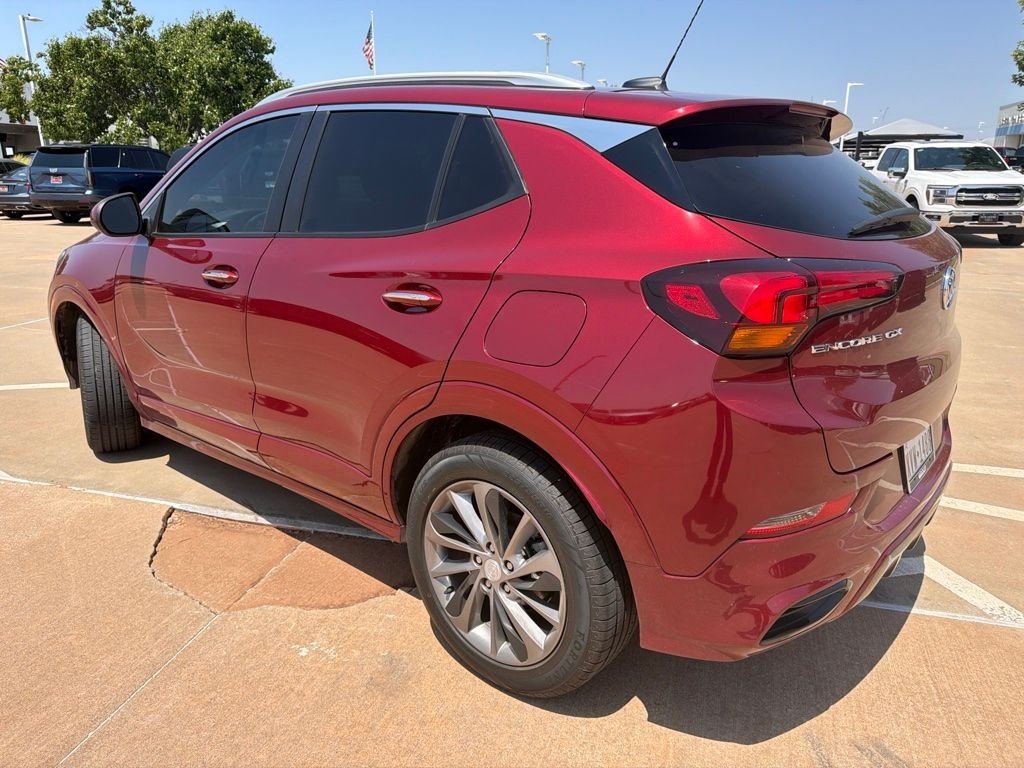 Used 2022 Red Buick Select image 2