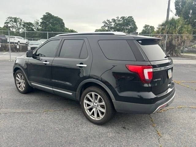 Used 2017 Black Ford Limited image 3