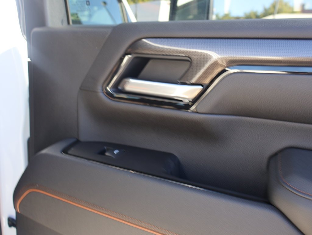2026 GMC Sierra 2500HD AT4 - Photo 14