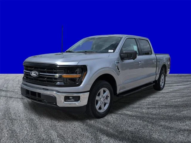 New 2026 Iconic Silver Metallic Ford XLT image 8