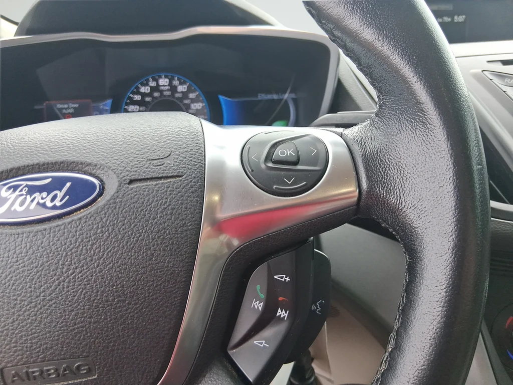 Used 2013 Silver Ford SE image 17