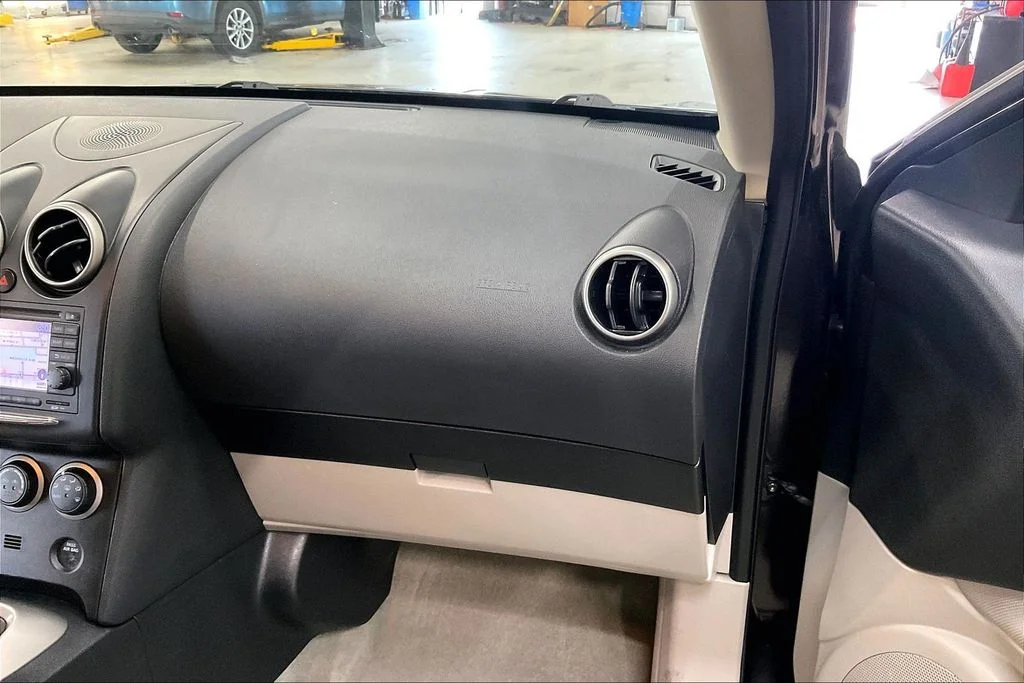 Used 2011 Black Nissan SV image 16