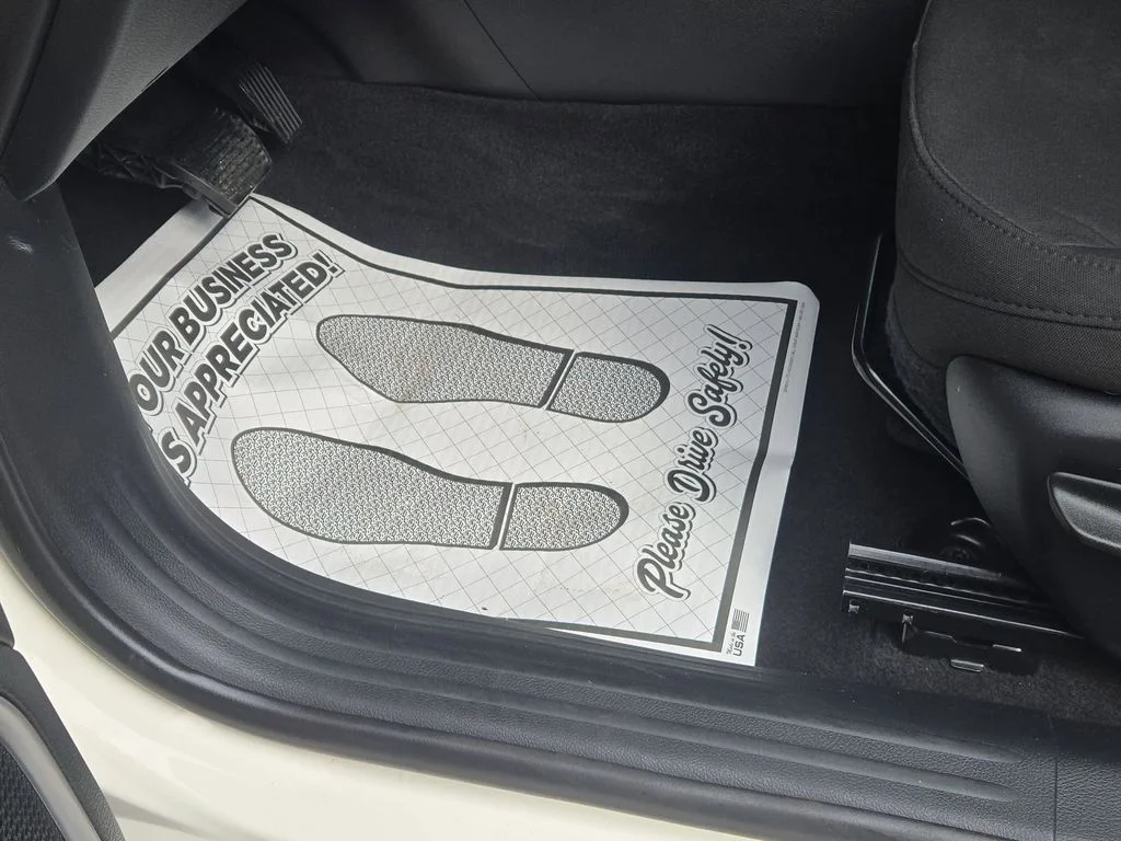 Used 2019 White Clearcoat Jeep Sport image 25