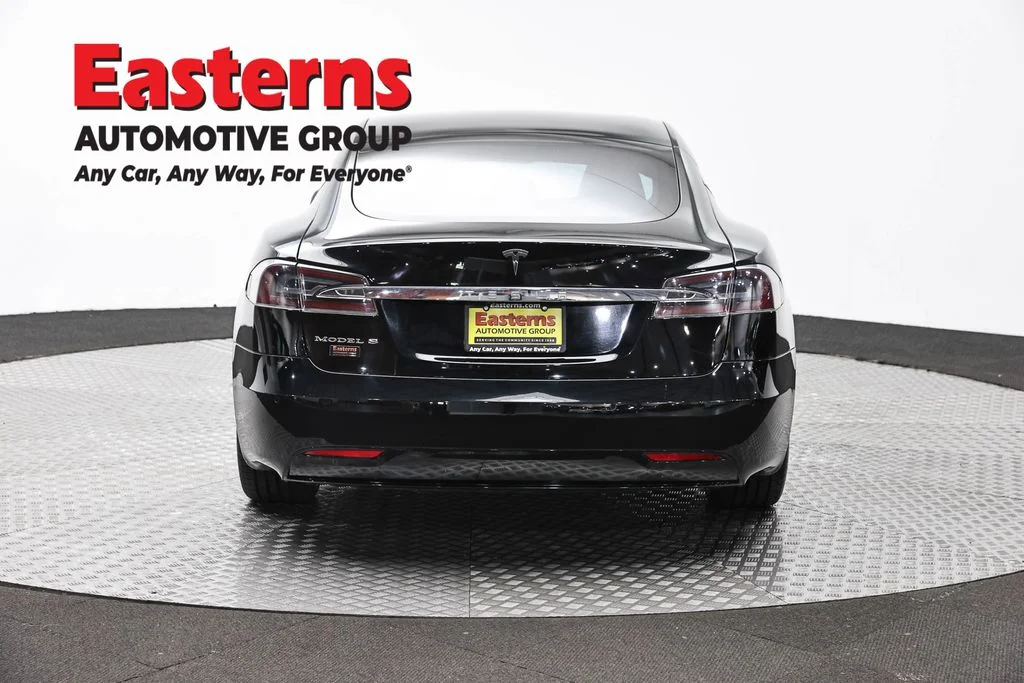 Used 2018 Black Tesla 75D image 6