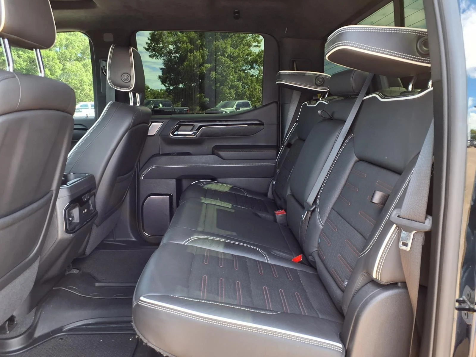 Used 2023 Onyx Black GMC AT4X image 22