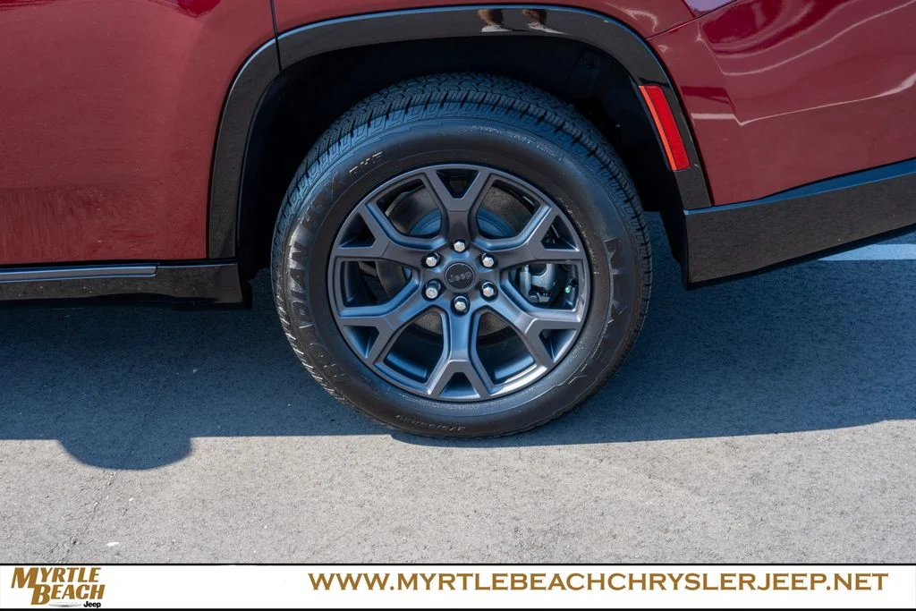 New 2026 Velvet Red Pearl-Coat Exterior Paint Jeep Limited Altitude image 12