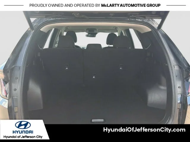 Used 2023 Black Hyundai SEL image 12