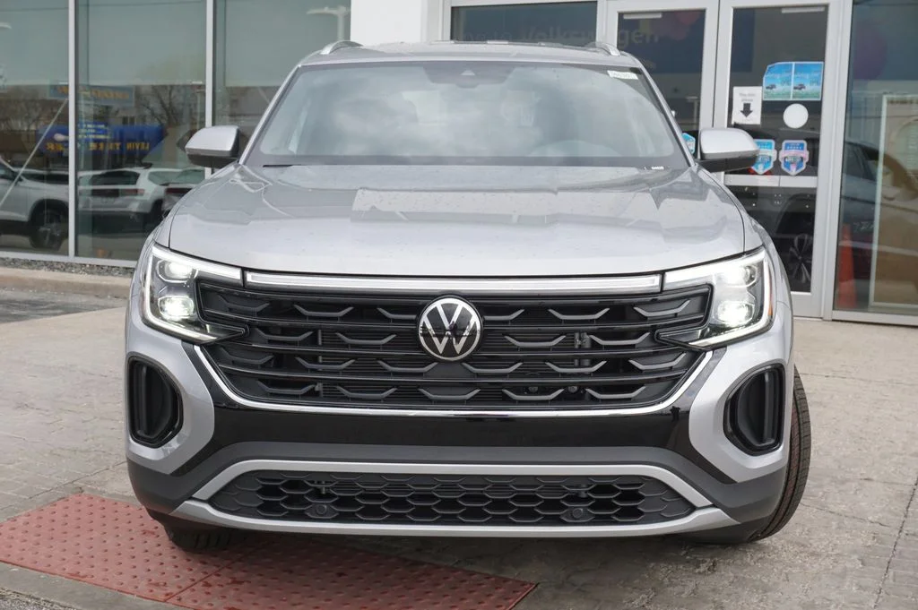 New 2026 Silver Volkswagen 2.0T SE image 5