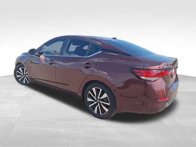 Used 2022 Red Nissan SV image 5