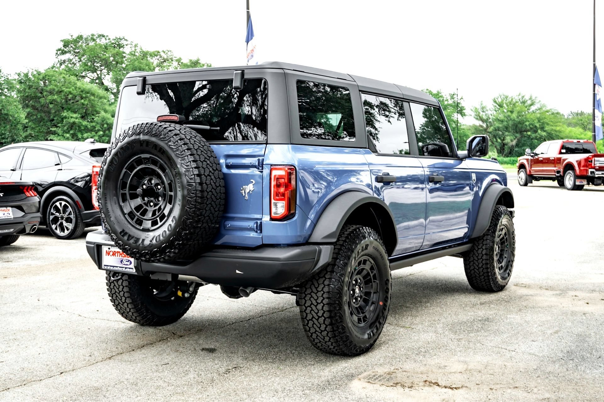 New 2026 Velocity Blue Metallic Ford Big Bend image 4