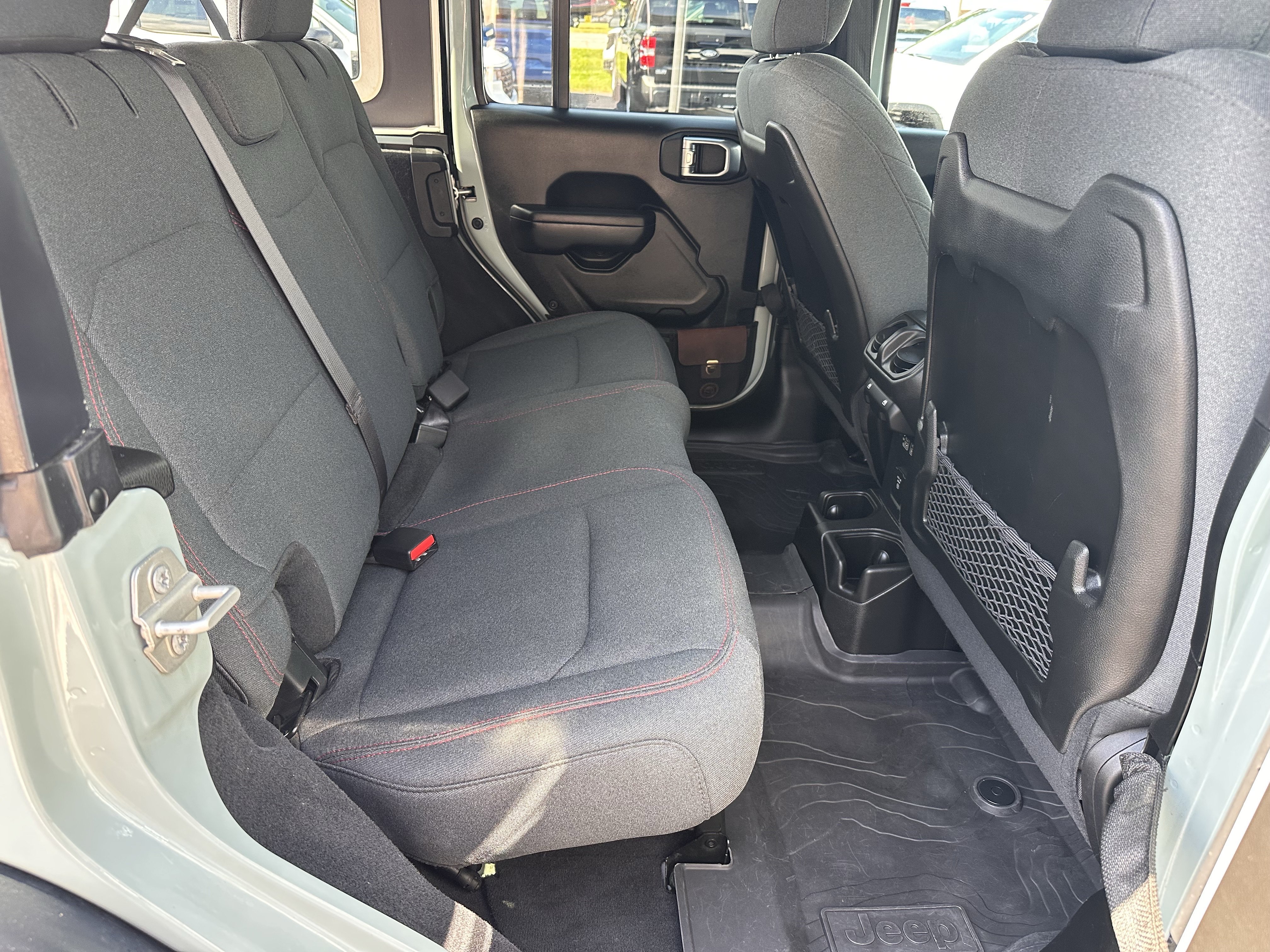 Certified Used 2024 Earl Clearcoat Jeep Rubicon image 16