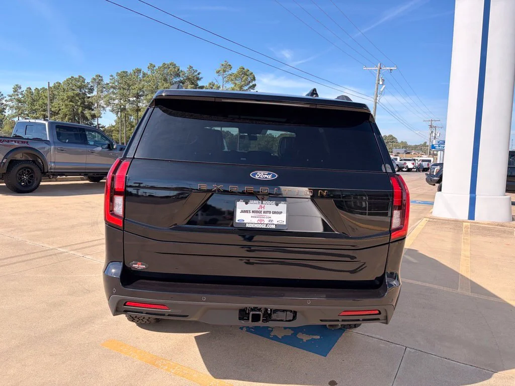 New 2027 Agate Black Metallic Ford Tremor® image 3