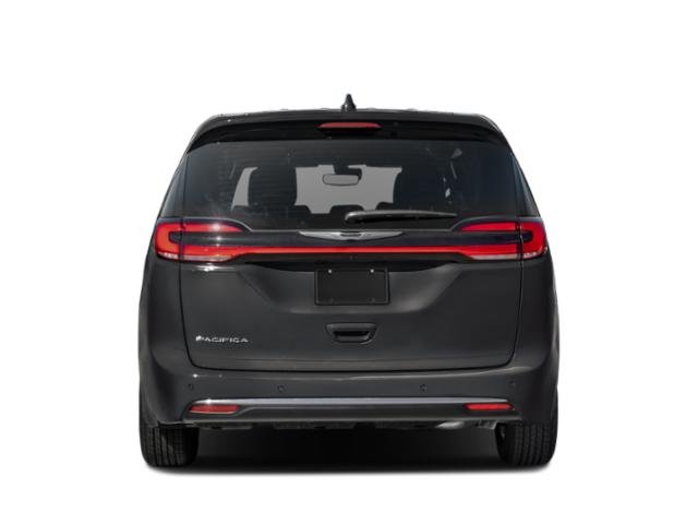 2026 Chrysler Pacifica Pinnacle photo 3
